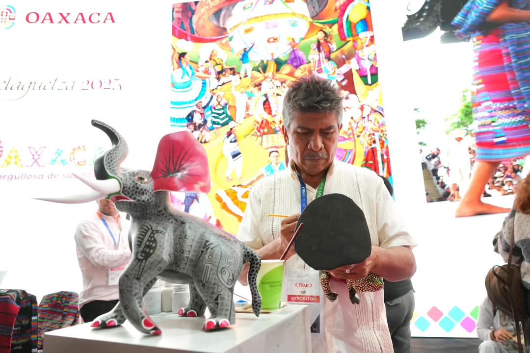 Cautiva Oaxaca con su esencia, belleza y raíces en la Fitur 2025