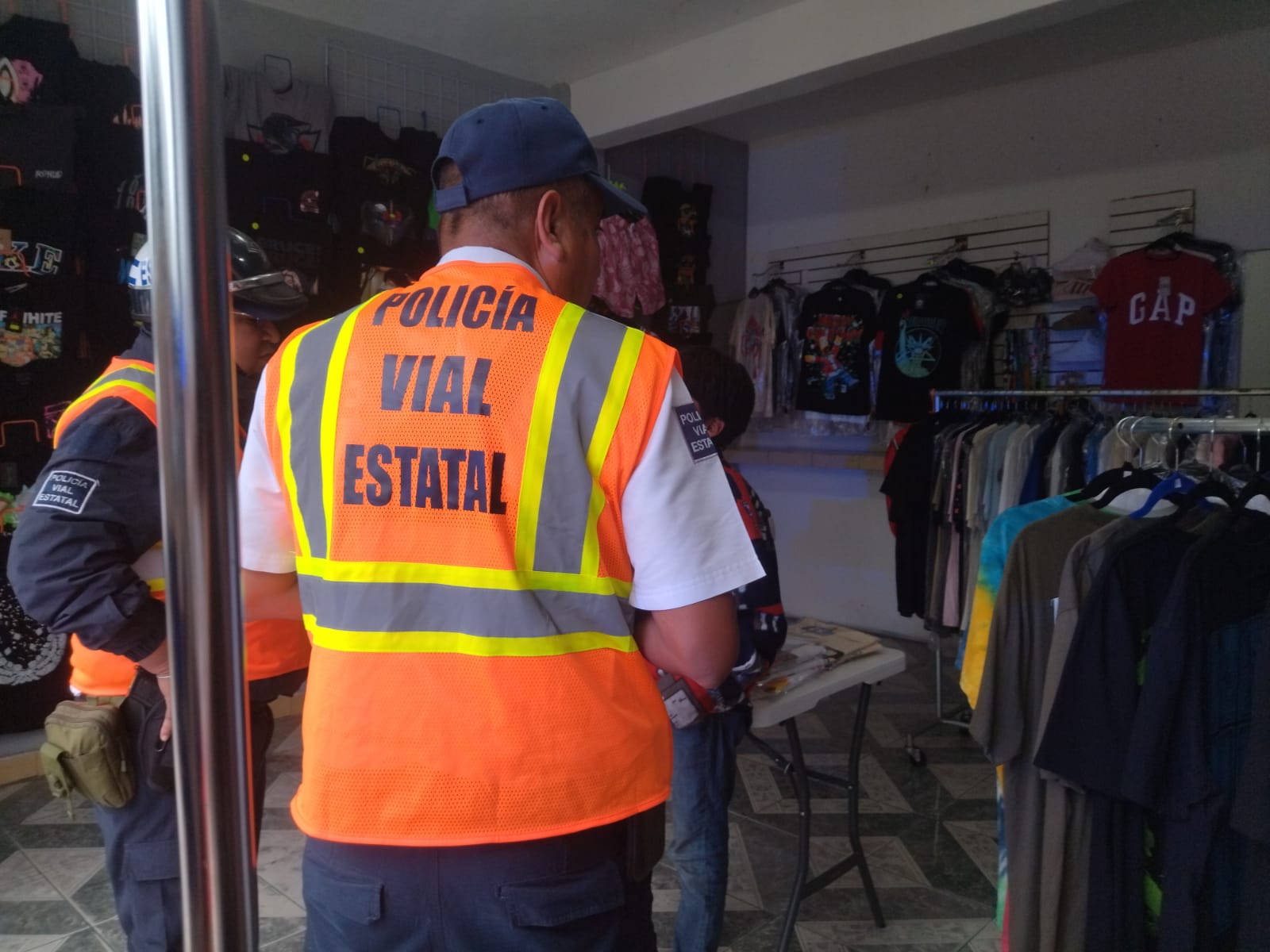 Policía Vial Estatal localiza y entrega a menor reportado como extraviado en Tuxtepec
