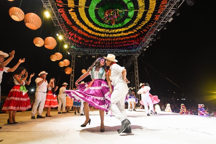 Guelaguetzas Regionales finalistas en los Premios Excelencias 2024