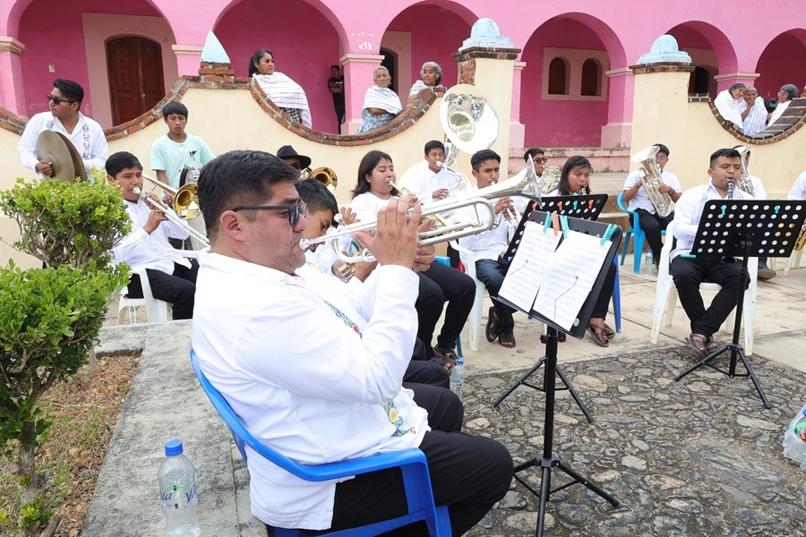 Fortalece Gobierno de Oaxaca identidad cultural de la Sierra de Juárez con proyecto de Educación Musical