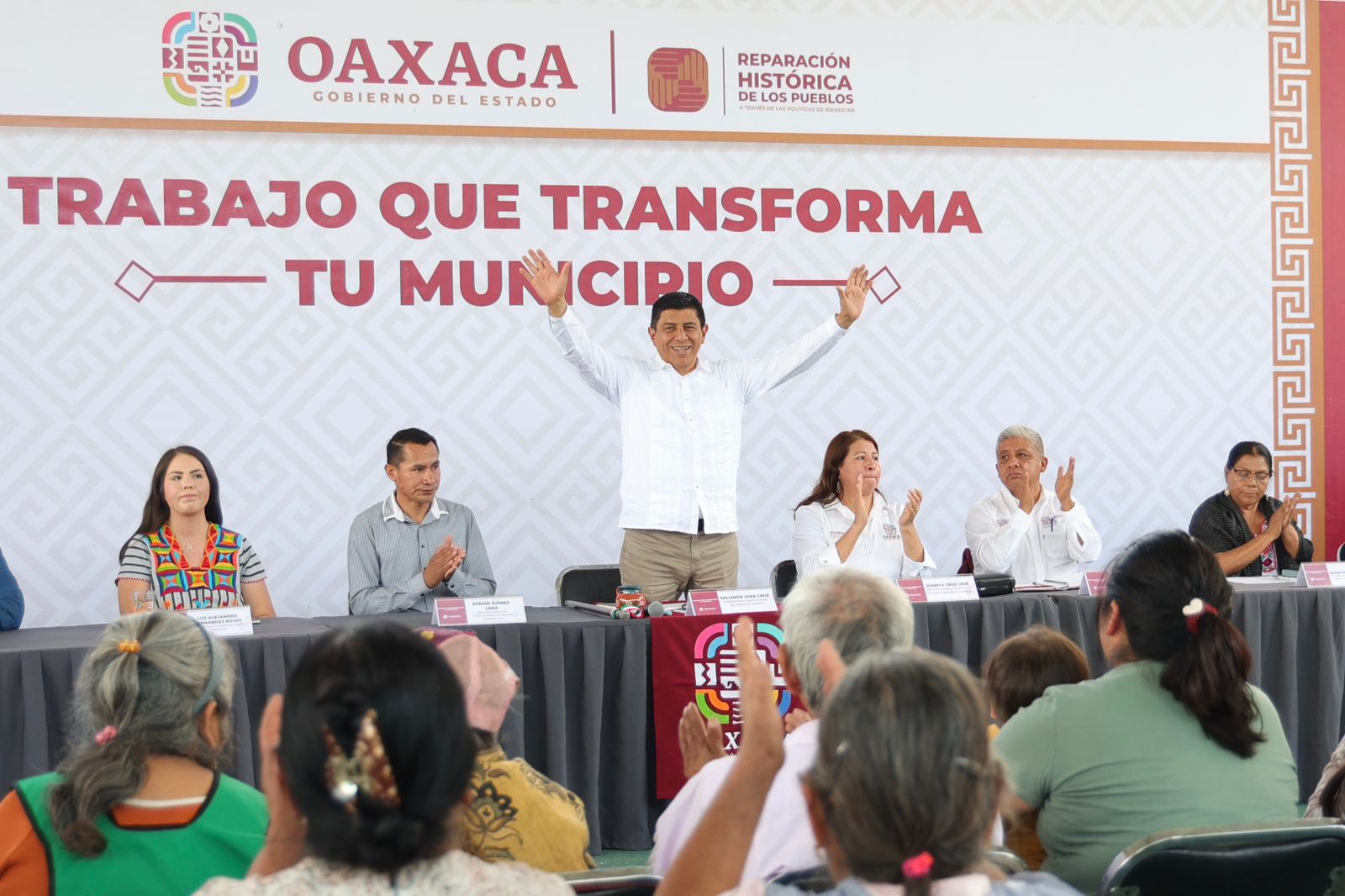 Mejora Primavera Oaxaqueña calidad de vida en San Juan Chicomezúchil con obras y acciones