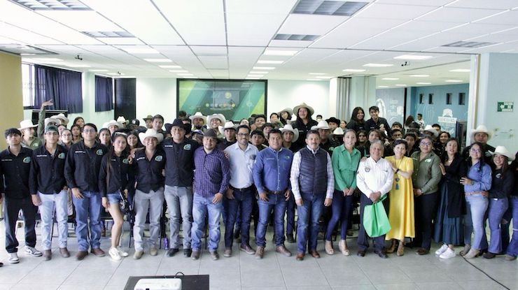 UTVCO fortalece la comunidad agrícola en el Día de la y el Agrónomo