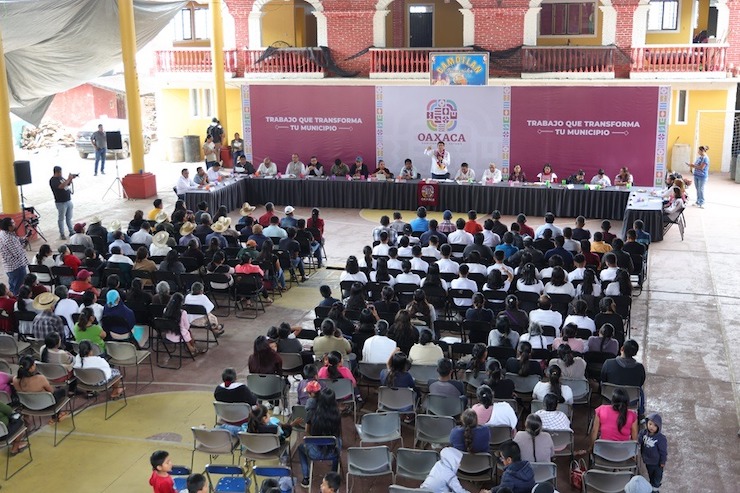 Avanza el bienestar de Santiago Camotlán con la Primavera Oaxaqueña