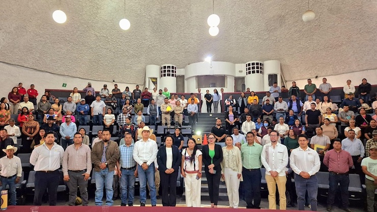 Toma SSO protesta a la Red Regional de Municipios por la Salud de Valles Centrales