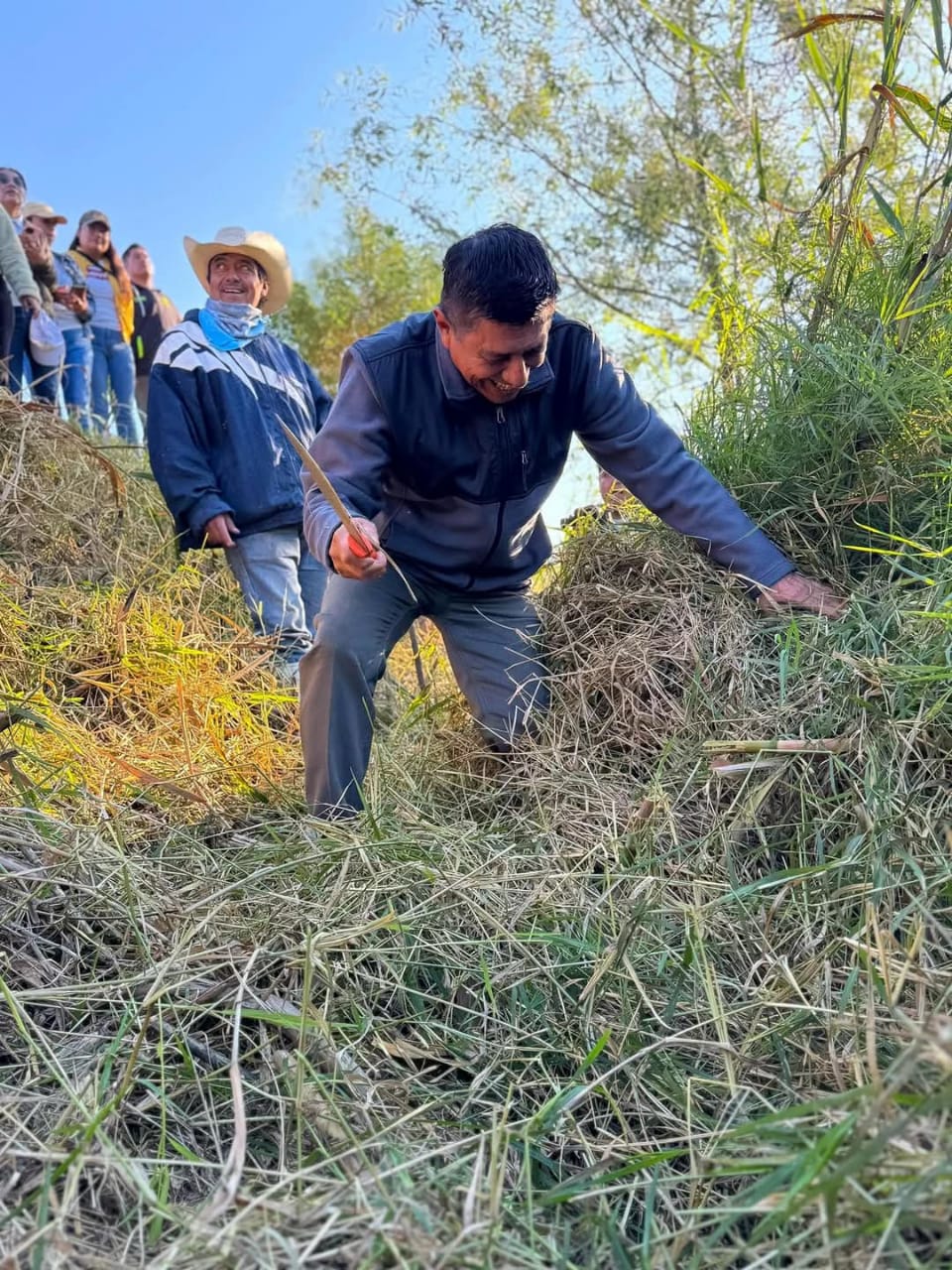 Da seguimiento Gobernador de Oaxaca a la limpieza del Río Atoyac con Mega Tequio