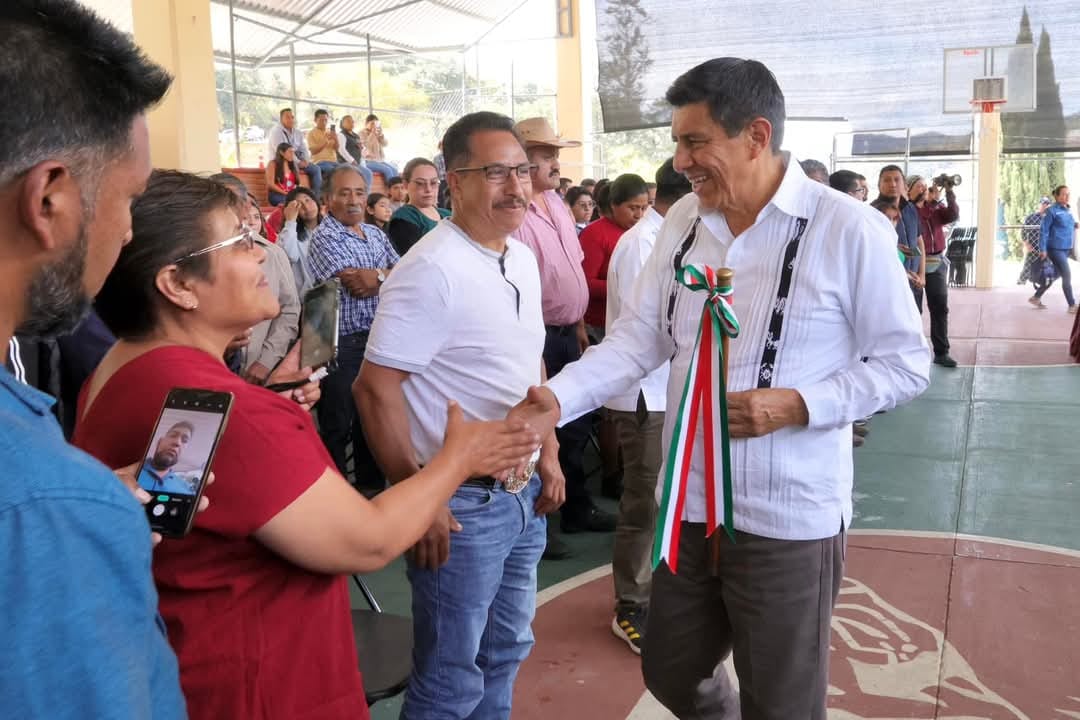 Reafirma Salomón Jara su compromiso para el progreso de Santiago Xiacuí