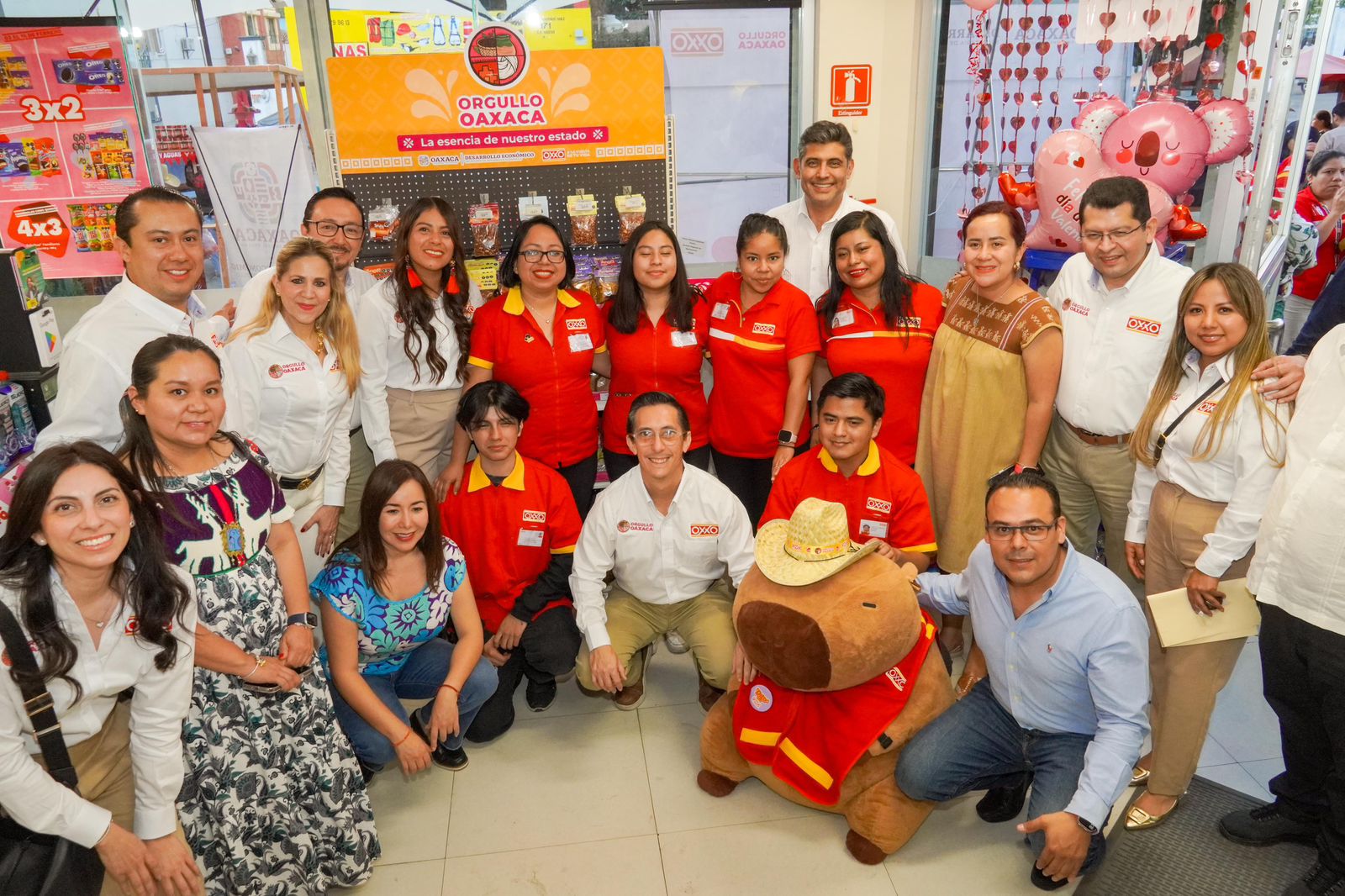 Alianza entre Sedeco y OXXO abre las puertas de la cadena comercial a productos oaxaqueños