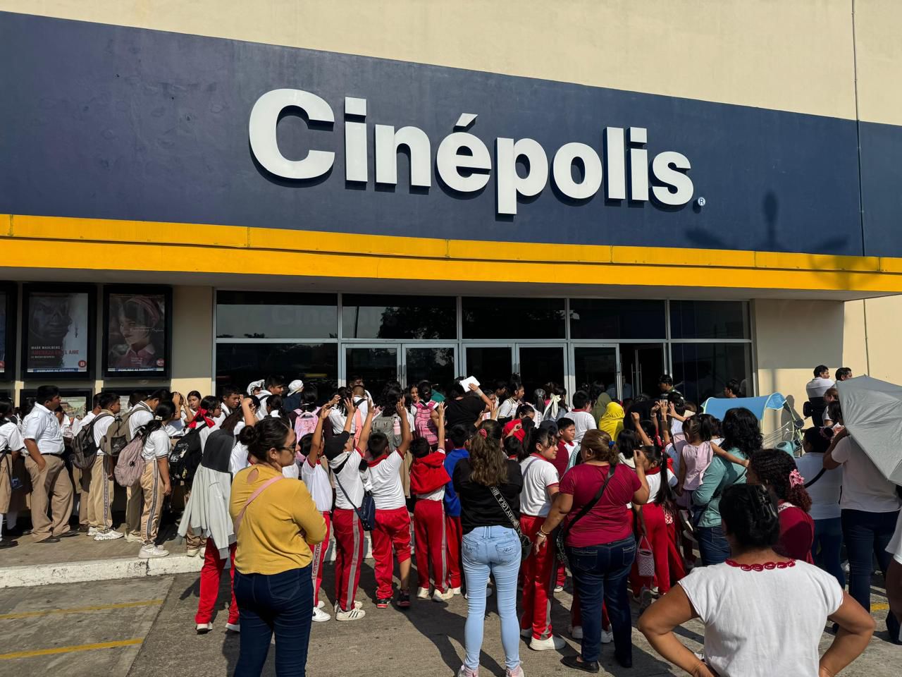 Suman esfuerzos DIF Oaxaca, Fundación Cinépolis y la Propaeo en favor de niñas y niños del estado