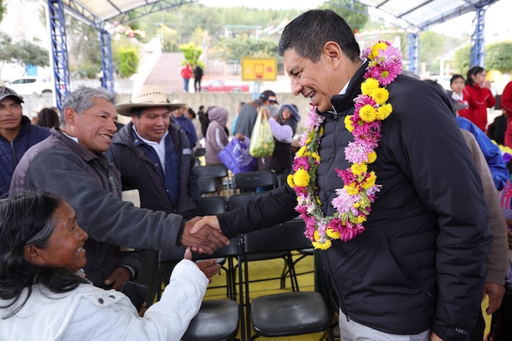 Impulsa Salomón Jara desarrollo de San Antonio Acutla con Trabajo con Transforma tu Municipio