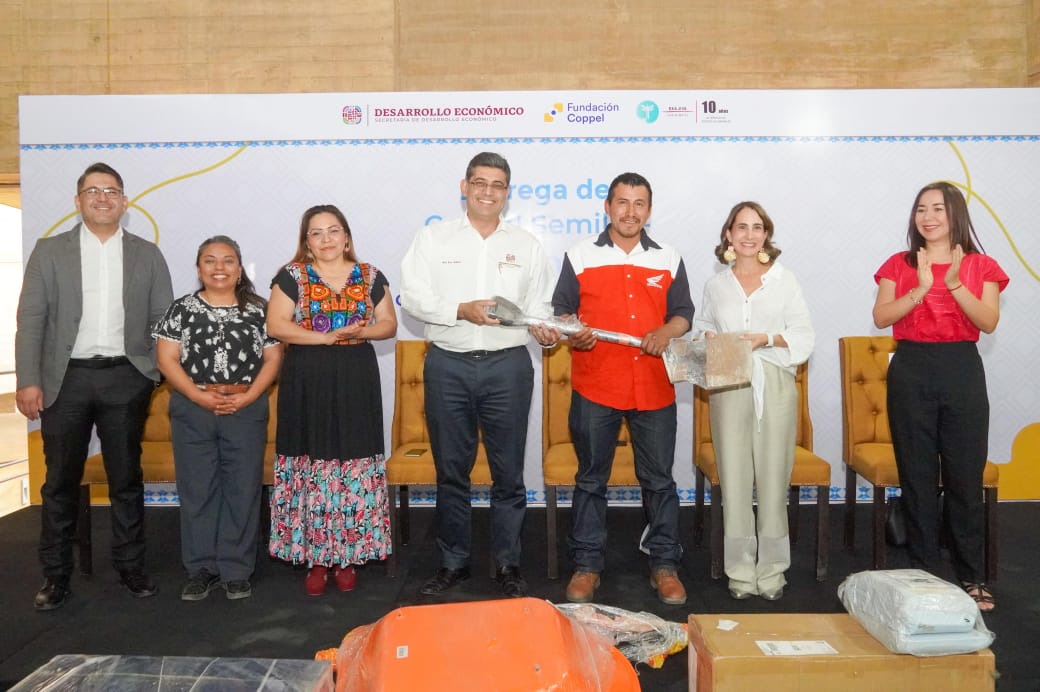 Impulsan Sedeco y Fundación Coppel a 126 negocios de Oaxaca con herramientas y capacitación