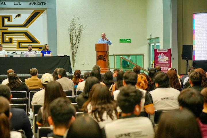 Incluyen propuestas de las juventudes en construcción de Constitución de Oaxaca