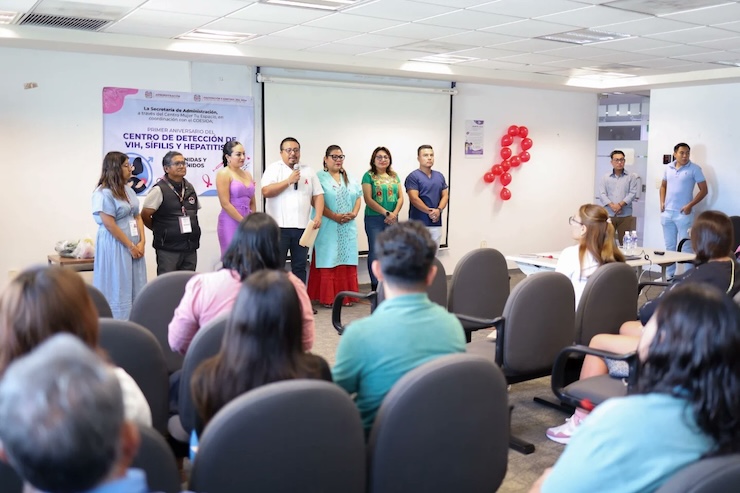 Brindan Secretaría de Administración y Coesida taller sobre educación sexual y prevención del VIH