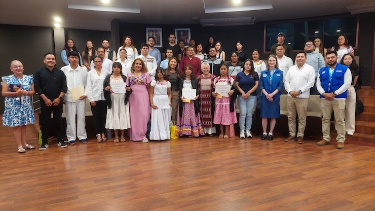 Premia CADH a ganadores del Concurso Estatal de Relatos Cortos en Lenguas Indígenas