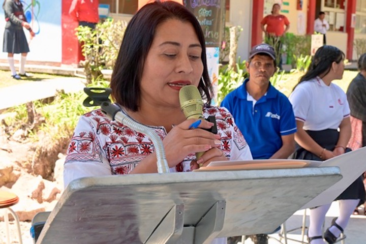 Inaugura Cobao construcción de techado en plantel 41 de Totontepec