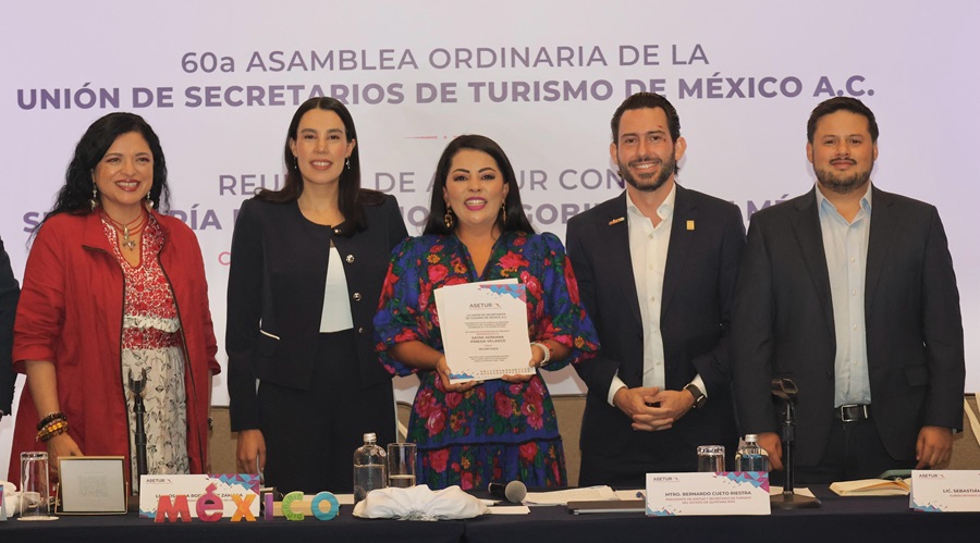 Recibe titular de Sectur Oaxaca nombramiento como secretaria de la Mesa Directiva de Asetur