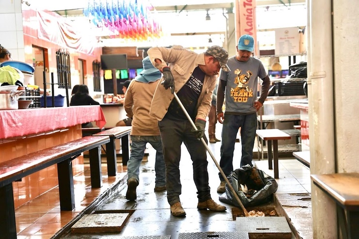 Garantiza Soapa buen funcionamiento de la red sanitaria en el mercado 20 de Noviembre