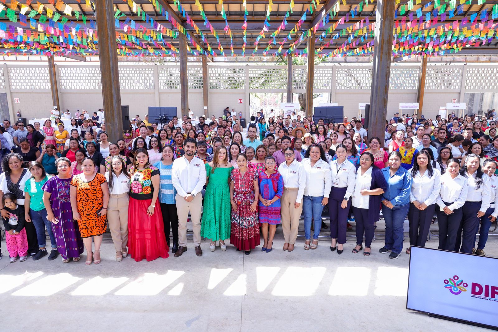 Acredita DIF Oaxaca a comités DIF municipales y les suma a la estrategia Vive saludable, vive feliz