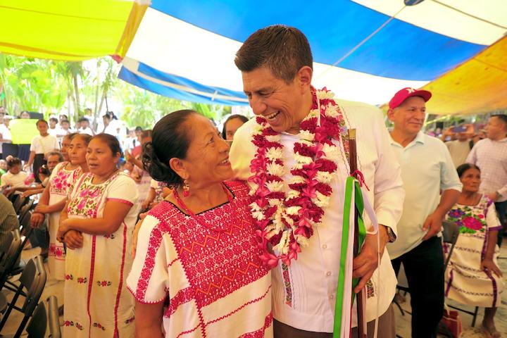 Destinará Gobierno de Salomón Jara 5 mdp para la pavimentación de camino en San Pedro Amuzgos