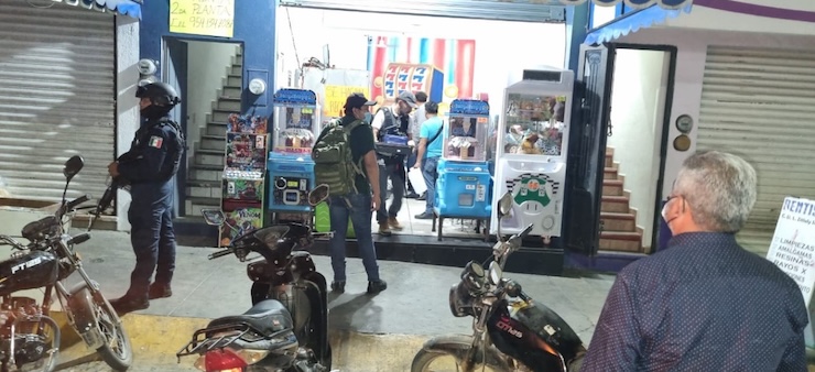 Auxilia Policía Estatal en cateo domiciliario realizado en Puerto Escondido