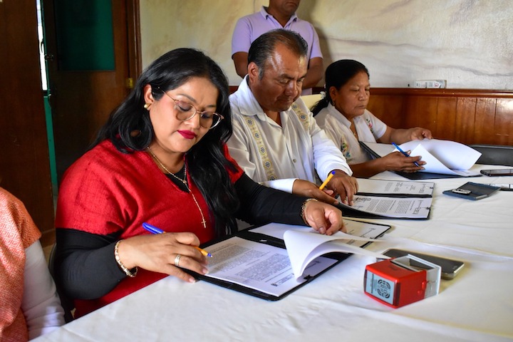 Firma Icapet convenios de colaboración con cuatro municipios de Oaxaca