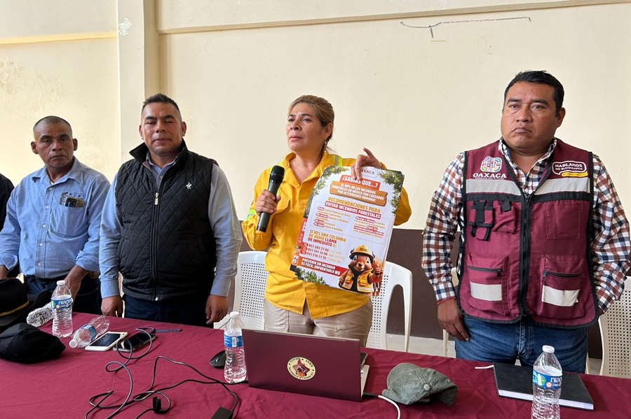 Capacita Coesfo a la población de San Juan Ñumí en prevención de incendios