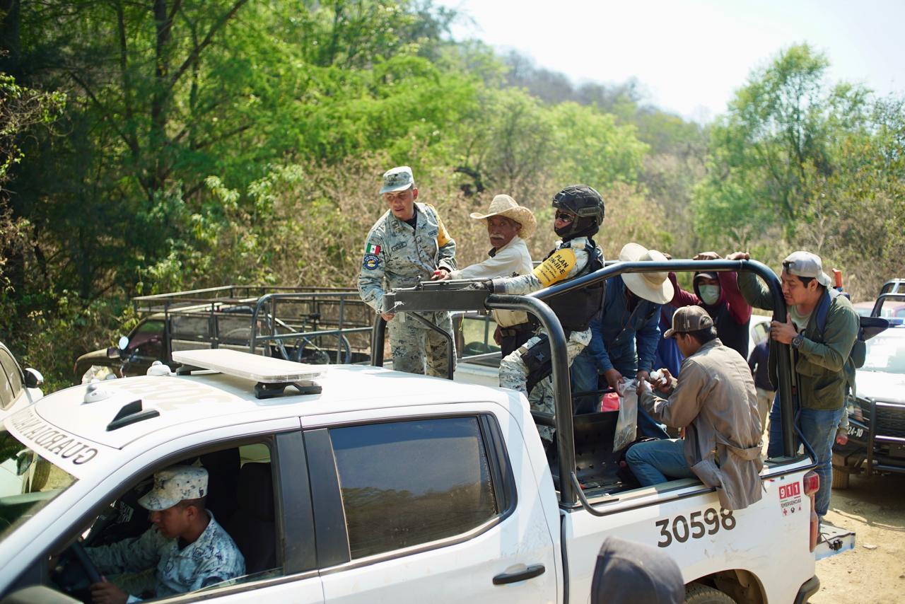 Reforzó Gobierno de Oaxaca labores de combate de incendio forestal con 33 descargas aéreas