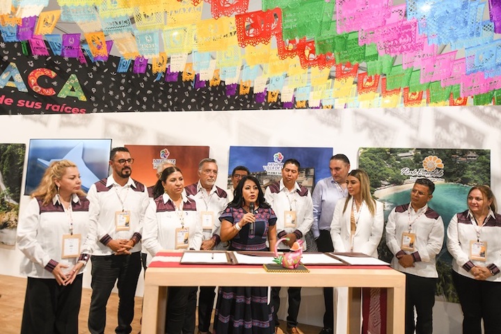 Promociona Sectur Oaxaca vuelos a Bahías de Huatulco y Puerto Escondido en el Tianguis Turístico 2025