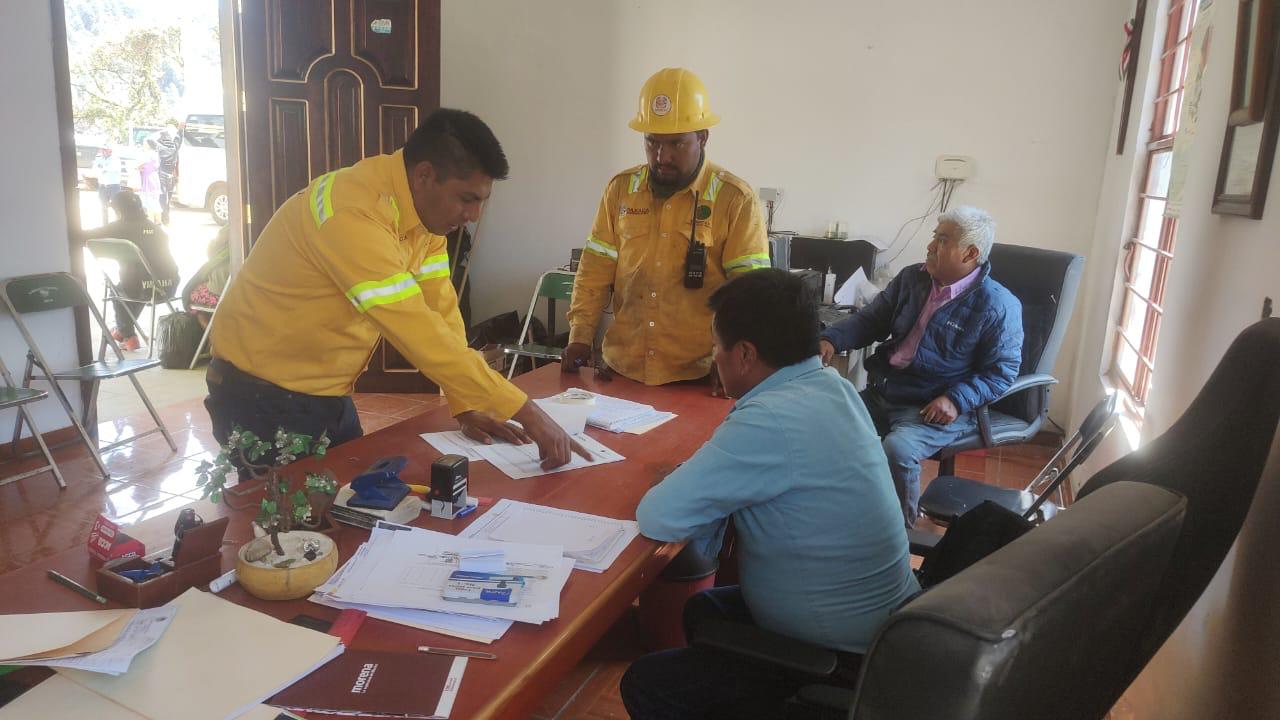 Reporta Coesfo control de incendio forestal en Santa María Peñoles