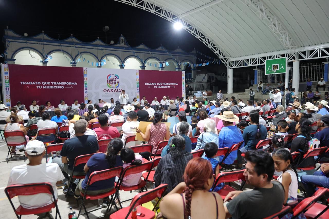 Con mejores servicios públicos, Gobernador de Oaxaca promueve bienestar de Fresnillo de Trujano