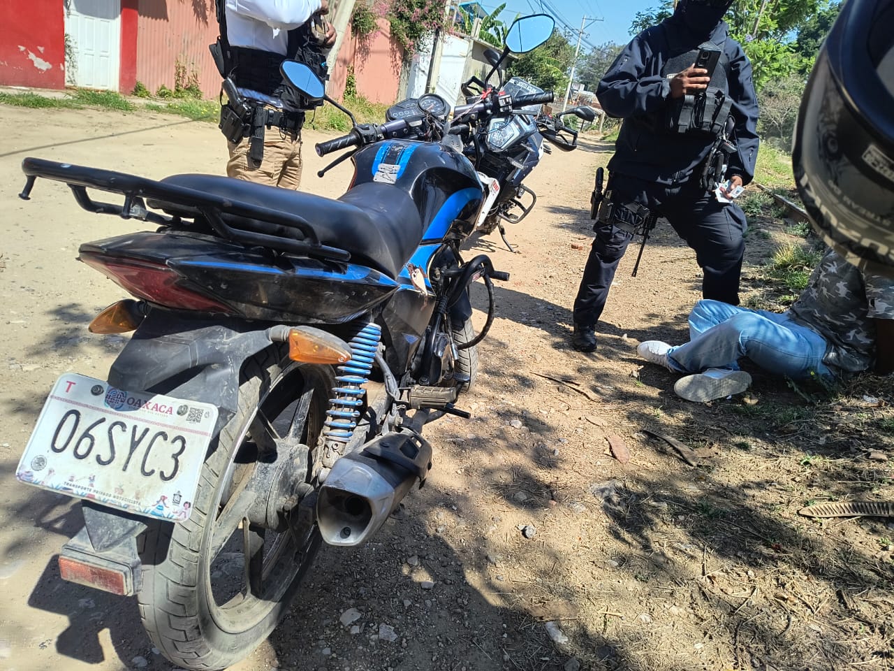 Aseguran motocicleta con reporte de robo en Oaxaca de Juárez