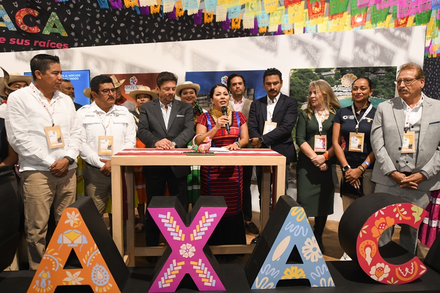 Anuncia Gobierno de Oaxaca la ruta Dallas – Puerto Escondido en el Tianguis Turístico 2025