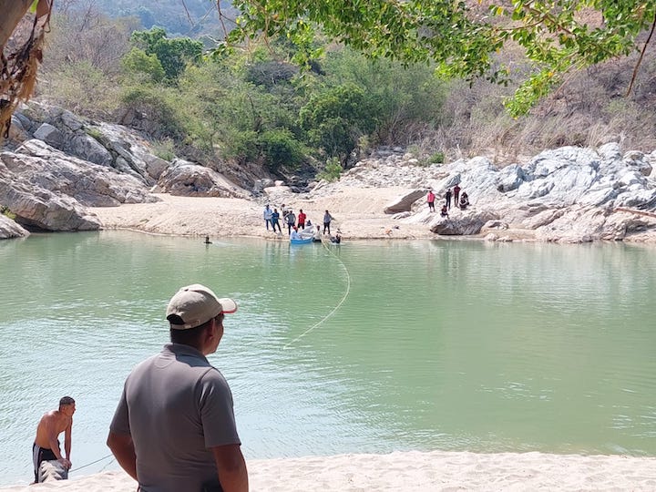 Localizan sin vida a joven arrastrado por corriente del río Verde