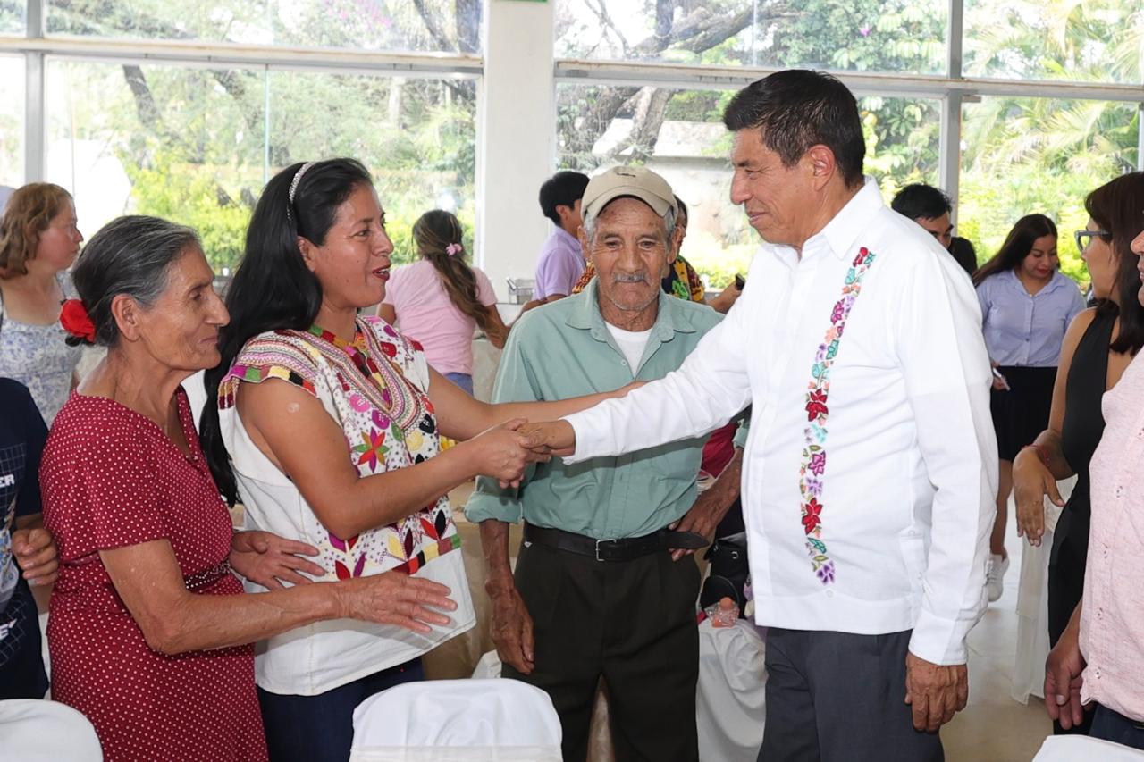 Reconoce Gobierno de Oaxaca a las y los voceadores con prestaciones y patrimonio