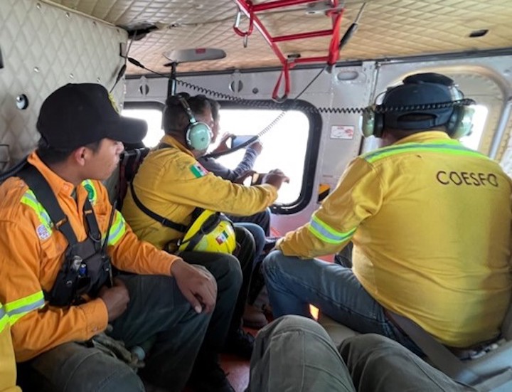 Atiende Coesfo incendio forestal activo en Tepelmeme Villa de Morelos