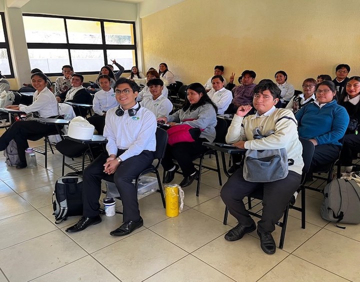 Inicia UTVCO cuatrimestre mayo-agosto 2025 para continuar formación profesional de juventudes