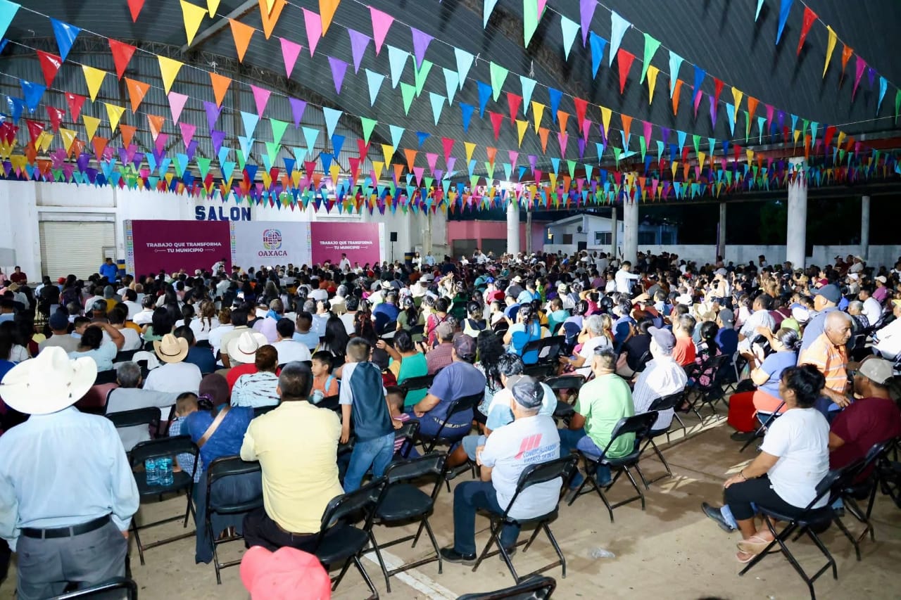 Atiende Gobierno de Oaxaca infraestructura educativa de San Juan Cotzocón