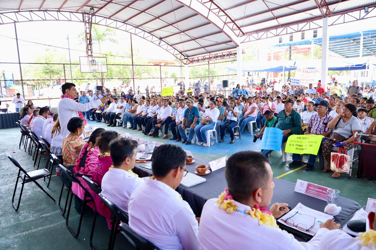 Destina Gobierno de Oaxaca más de 14 mdp en construcción de caminos de San Pedro Tapanatepec