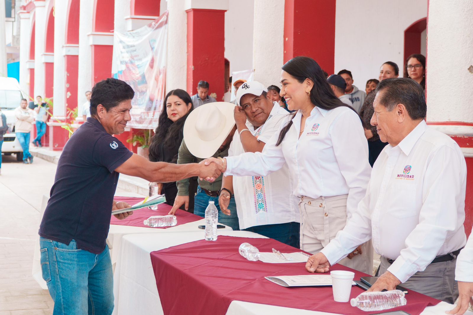 Acerca Semovi trámites de transporte público a la región Mixteca