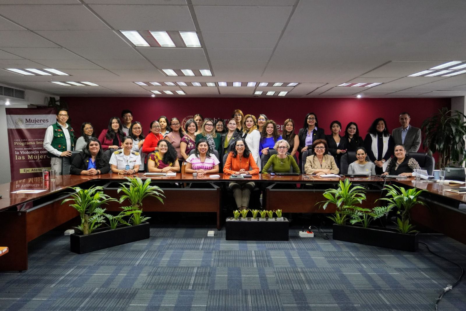 Gobierno de Oaxaca expone en foro nacional sus buenas prácticas para prevenir y atender la violencia de género
