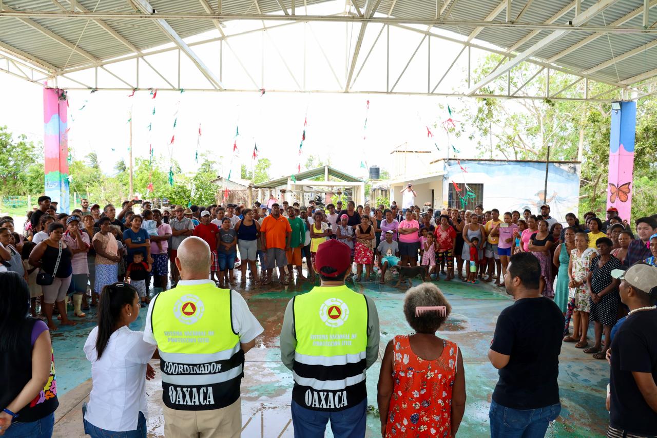 Instruye Gobernador Salomón Jara al DIF distribución de víveres y agua potable a damnificados por “Erick”