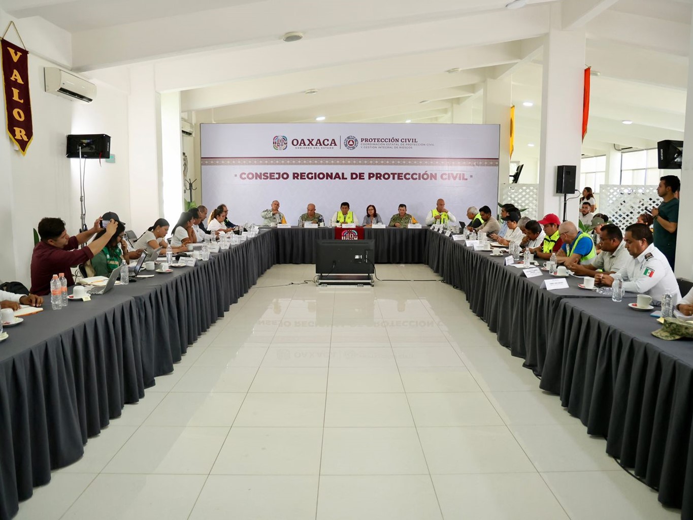 Gobiernos Federal y Estatal coordinan esfuerzos para dar respuesta inmediata a personas afectadas por el huracán Erick