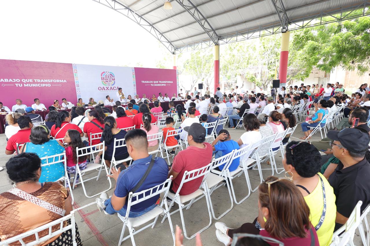 Atiende Primavera Oaxaqueña petición de Santo Domingo Chihuitán para rehabilitación de sistema de agua potable