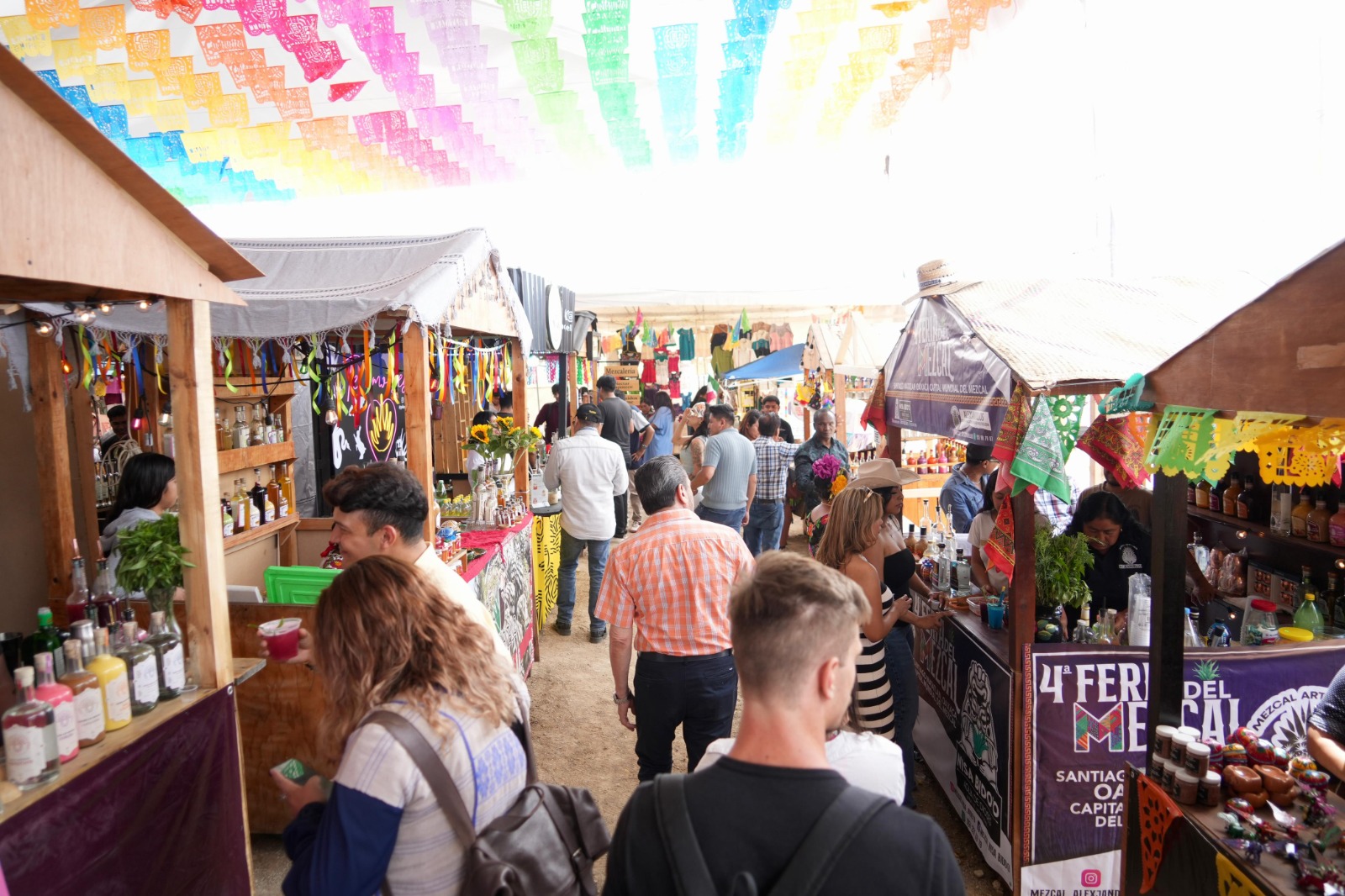 Invitan a la Gran Fiesta del Mezcal 2025 de Santiago Matatlán