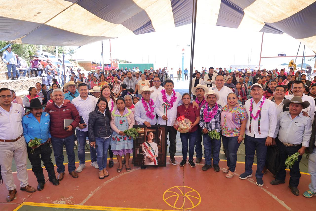 Lleva Salomón Jara bienestar a San Pablo Cuatro Venados con infraestructura carretera