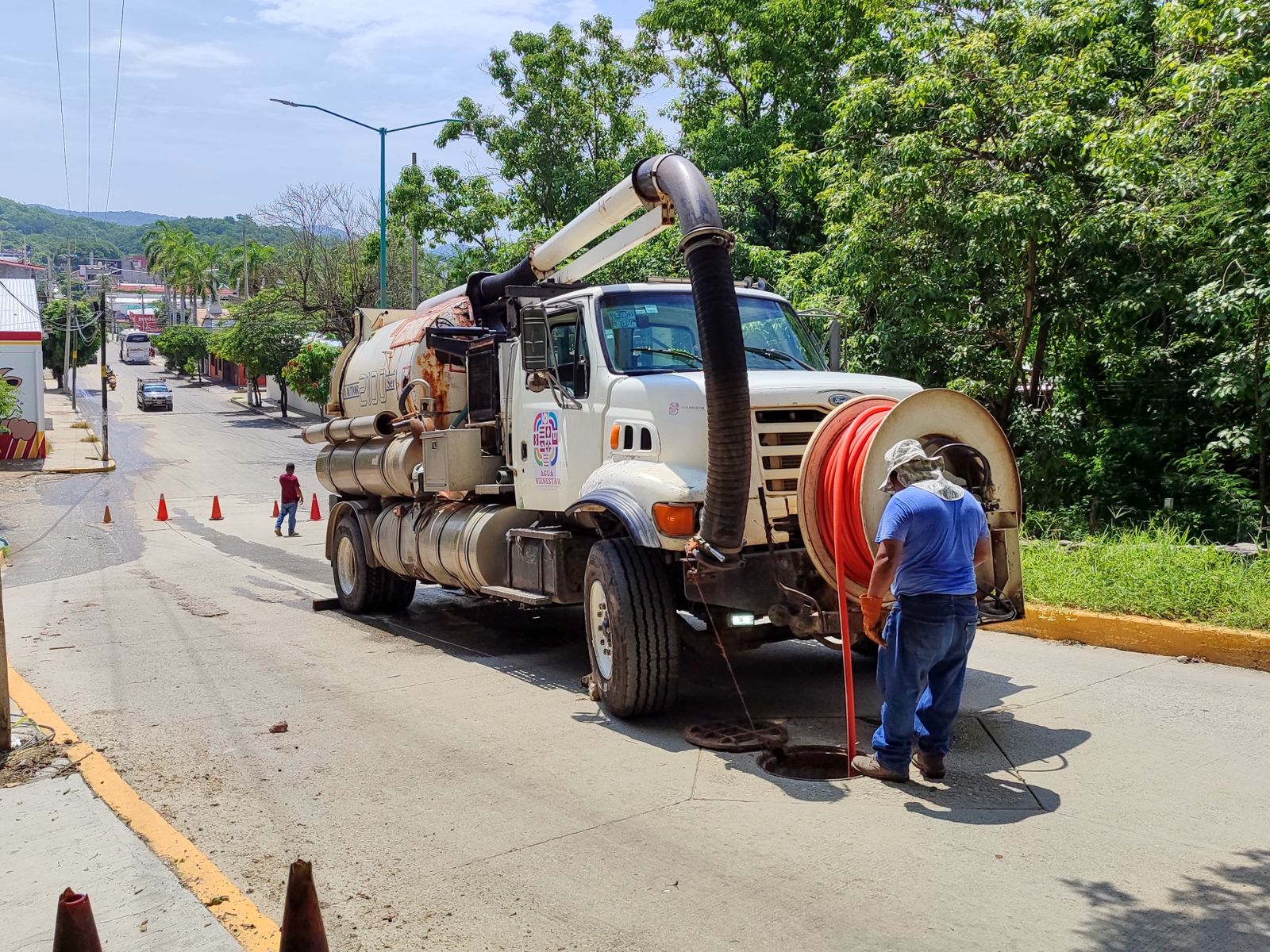 Da Ceabien mantenimiento preventivo a sistema de drenaje de Huatulco