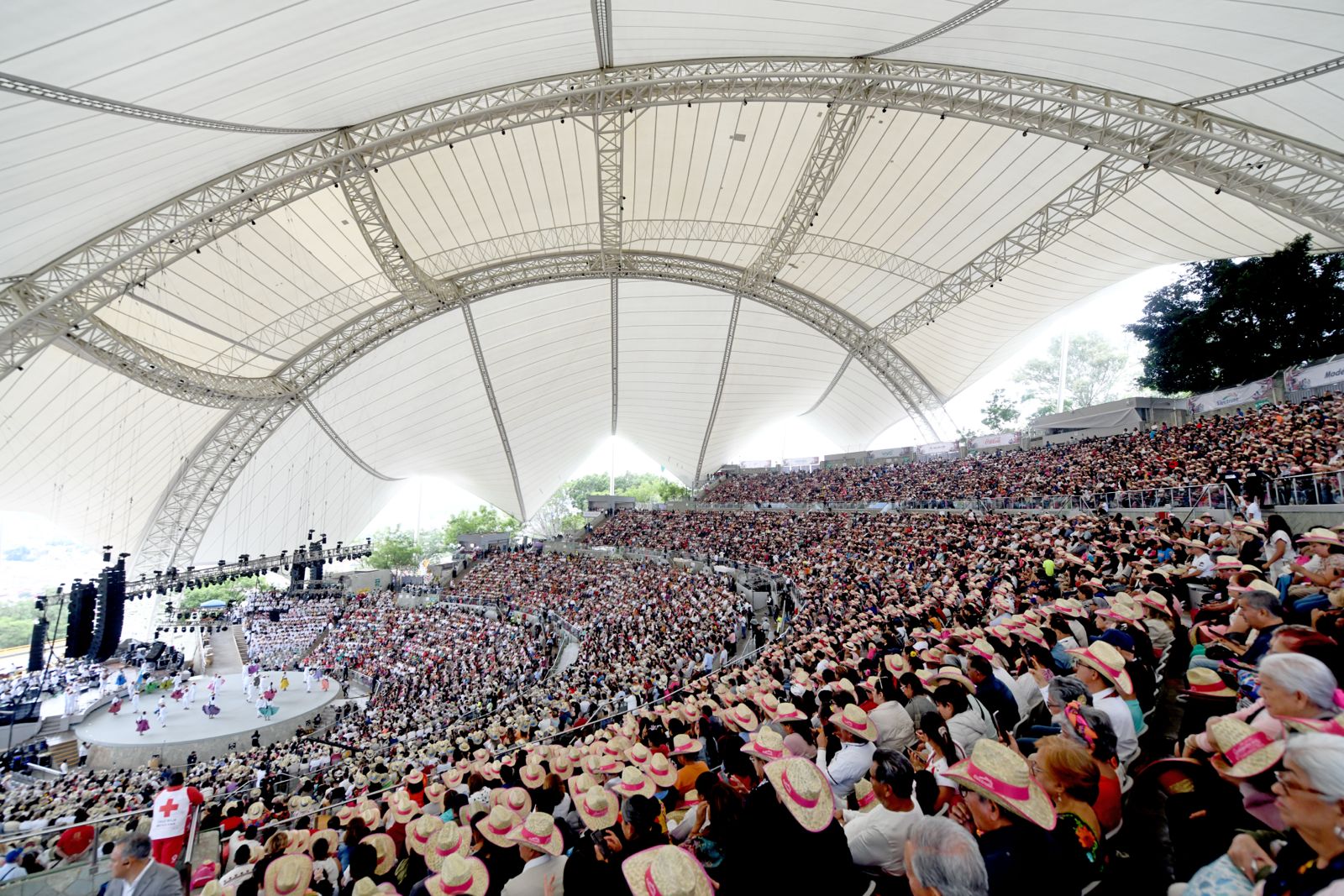 Oaxaca celebra con orgullo la Octava del Lunes del Cerro, encuentro de hermandad y tradición