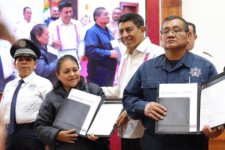 Dignifica Gobierno de Salomón Jara a cuerpos de seguridad con incremento salarial y nuevo esquema de pensiones