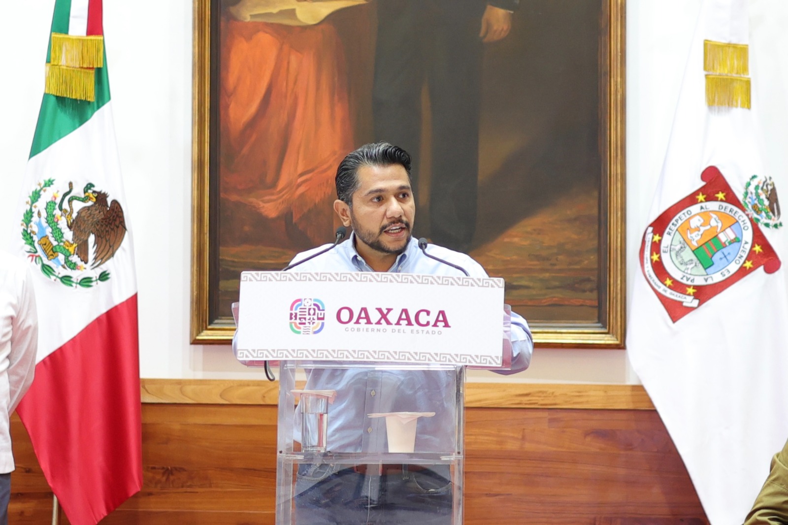 Impulsan gobiernos de México y Oaxaca infraestructura carretera y aérea en el estado