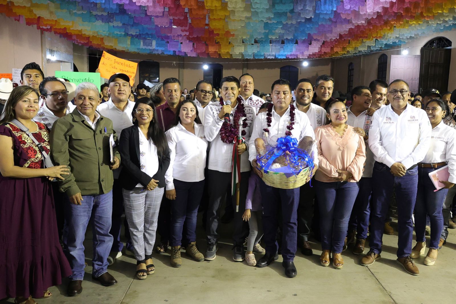 Fortalece Salomón Jara la educación en Sola de Vega con obras y equipamiento escolar