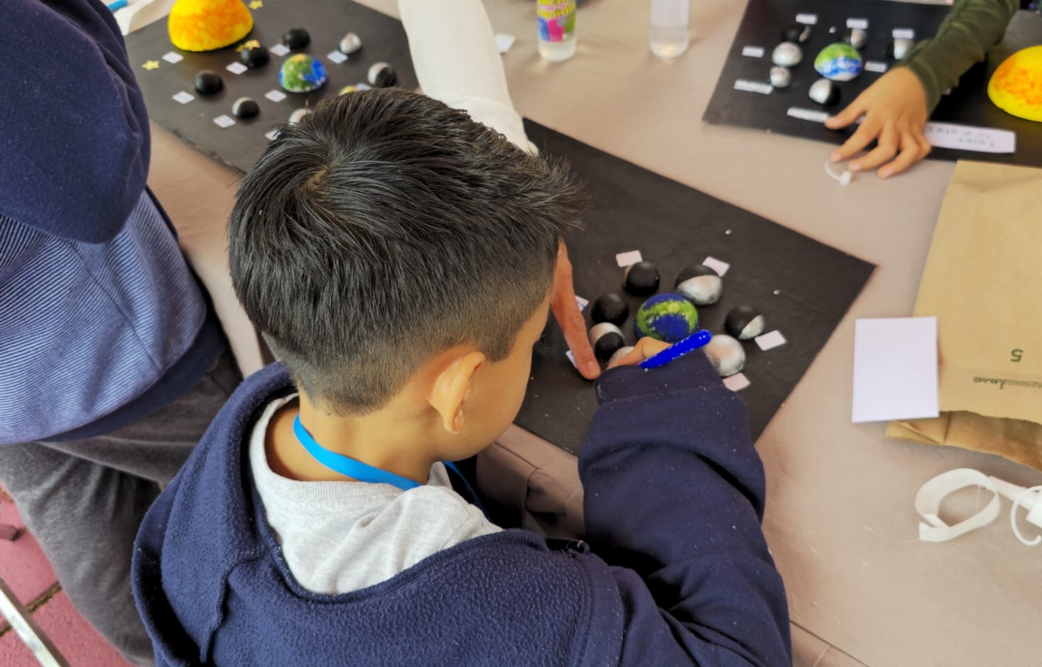 Niñas y niños viven una experiencia única en la Semana Planetaria